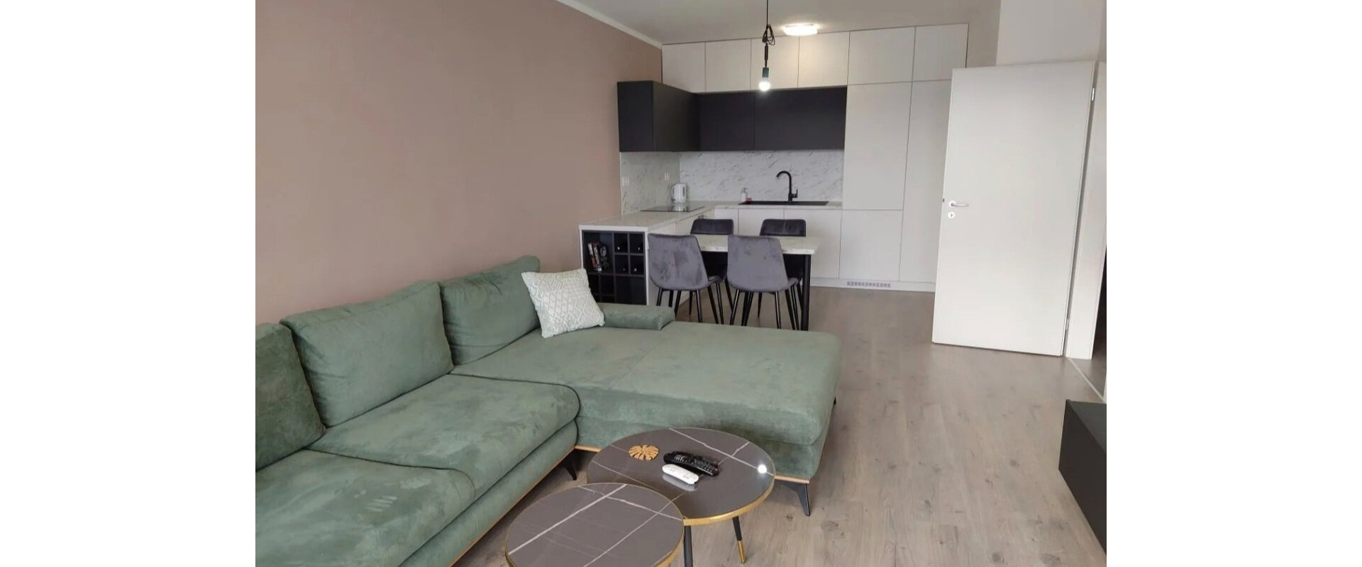 Prenájom : 2 izbový byt s Garážou Hanzlíkovská ulica