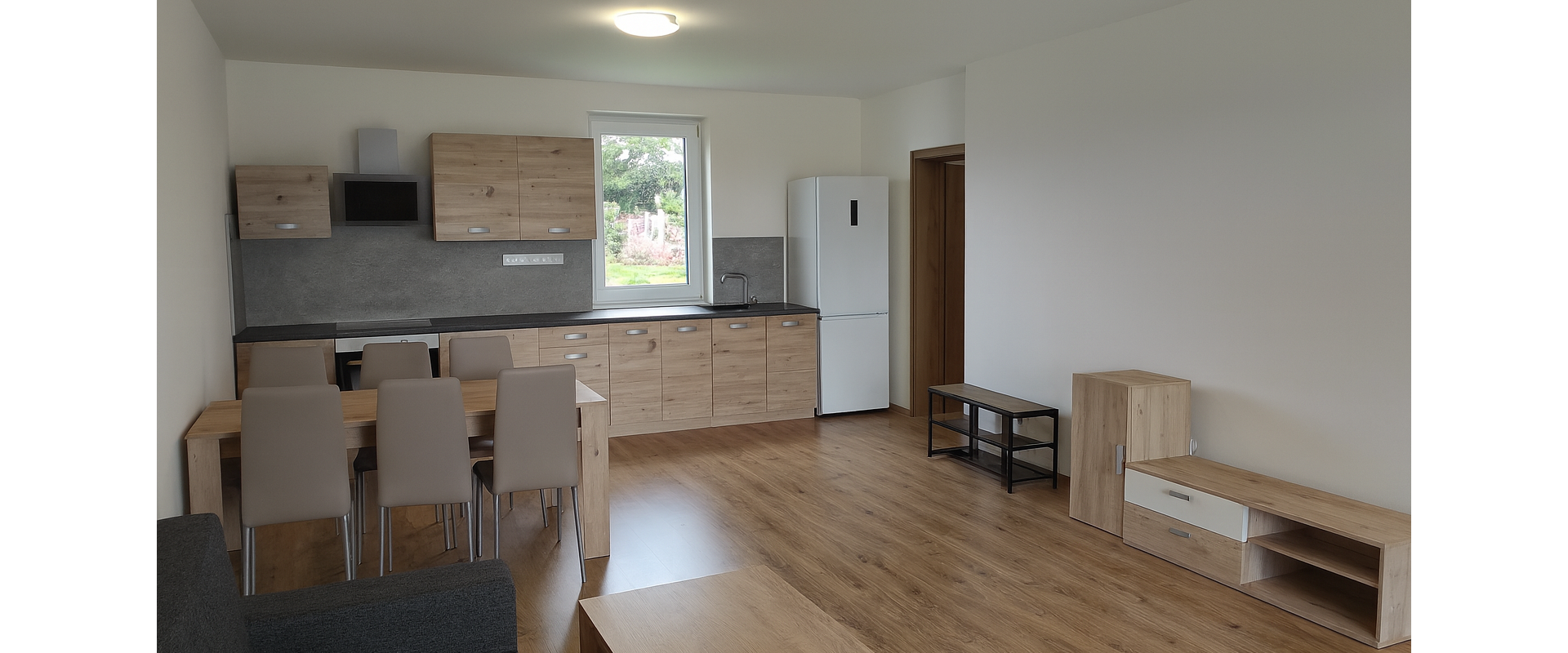 Na prenájom moderný 2-izbový byt s balkónom – Prešov, Dilongová 21