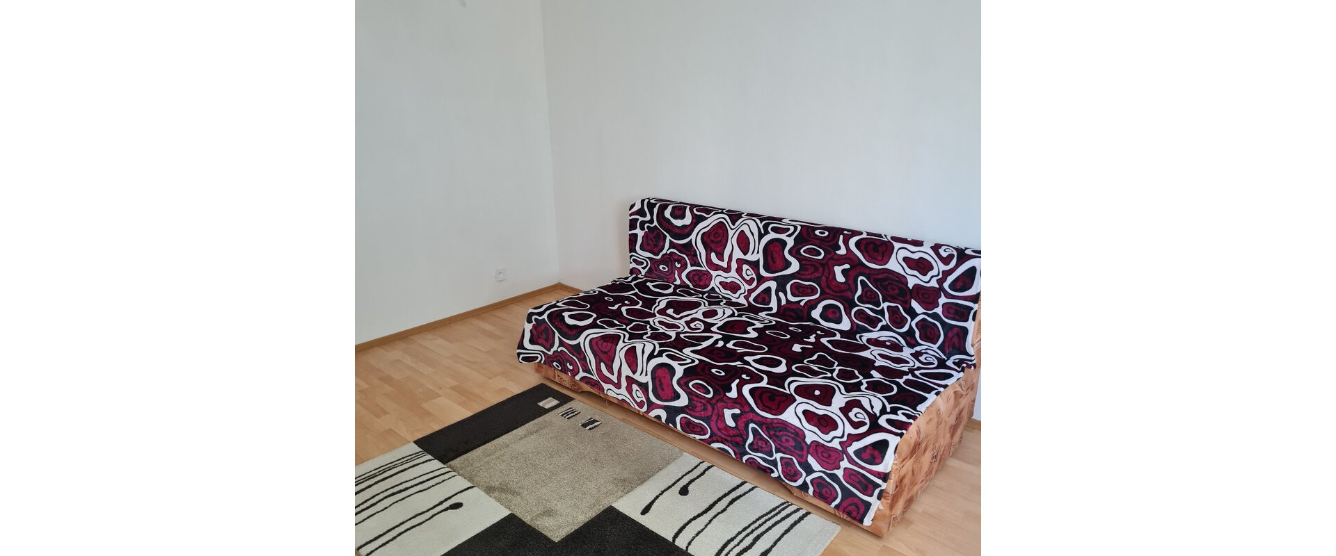 Prenájom : 3 izbový byt v Trenčíne JUH