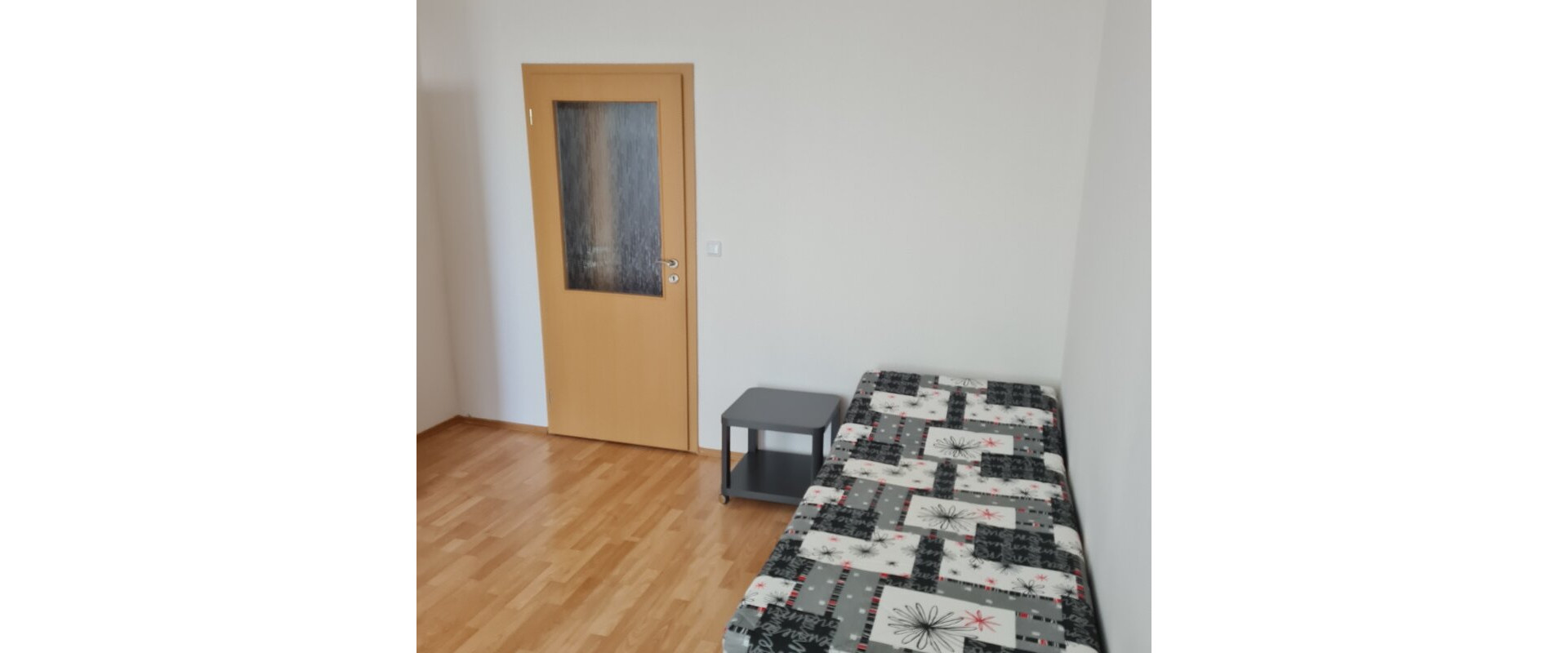 Prenájom : 3 izbový byt v Trenčíne JUH