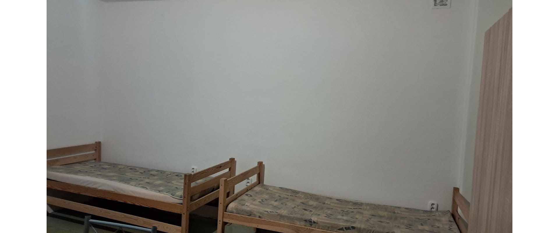 Prenájom garzónky pre 3osoby