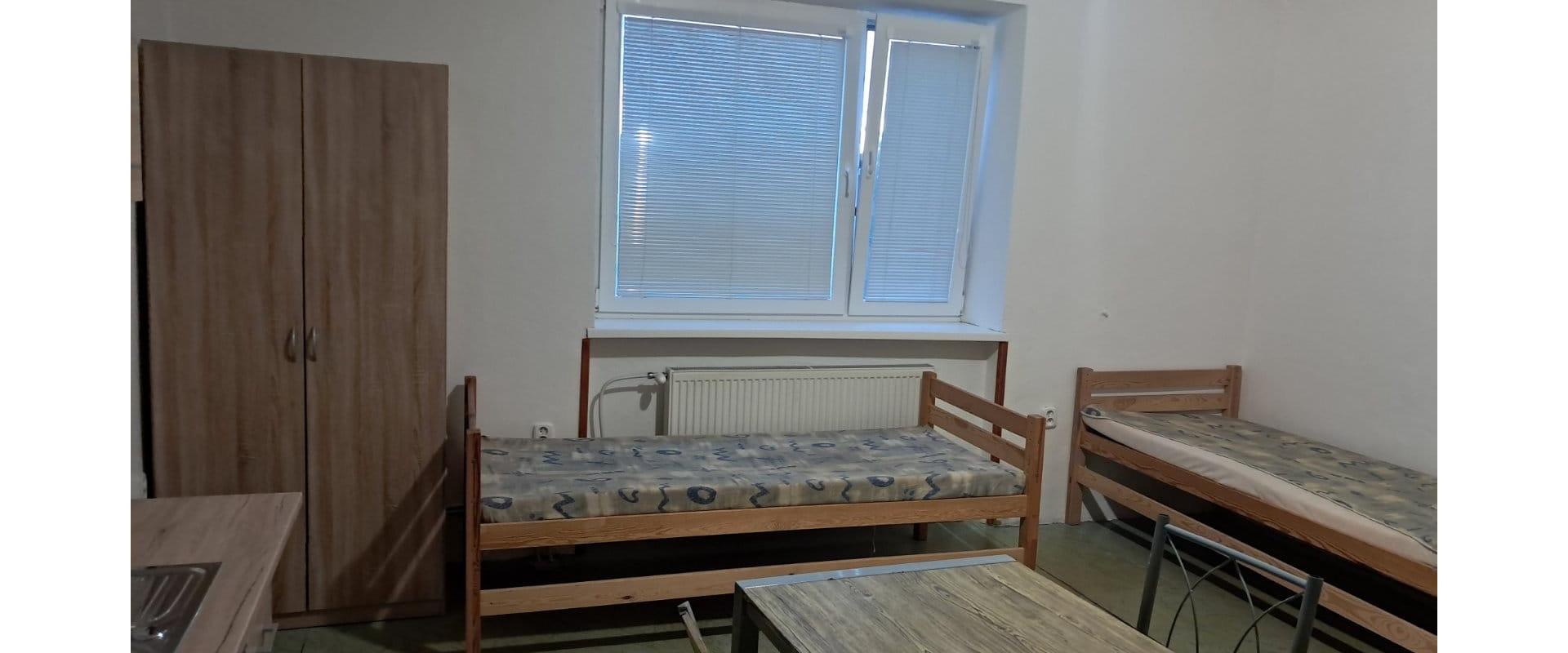 Prenájom garzónky pre 3osoby