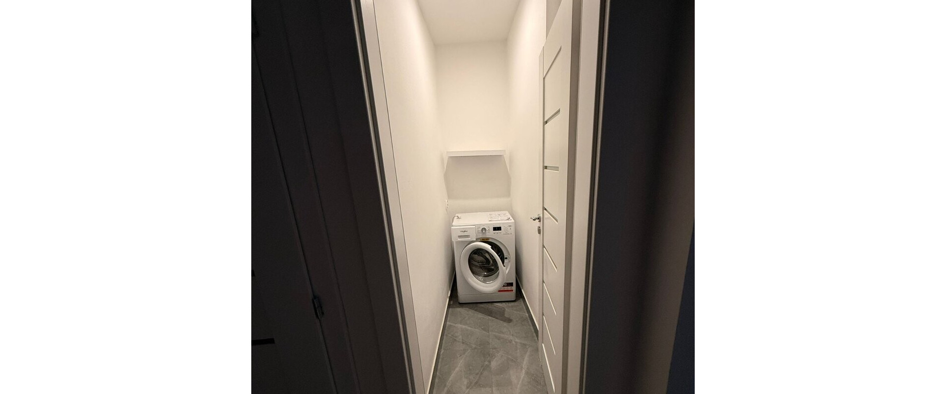 Priestranný 2izbový kompletne zrekonštruovaný byt v Krasňanoch