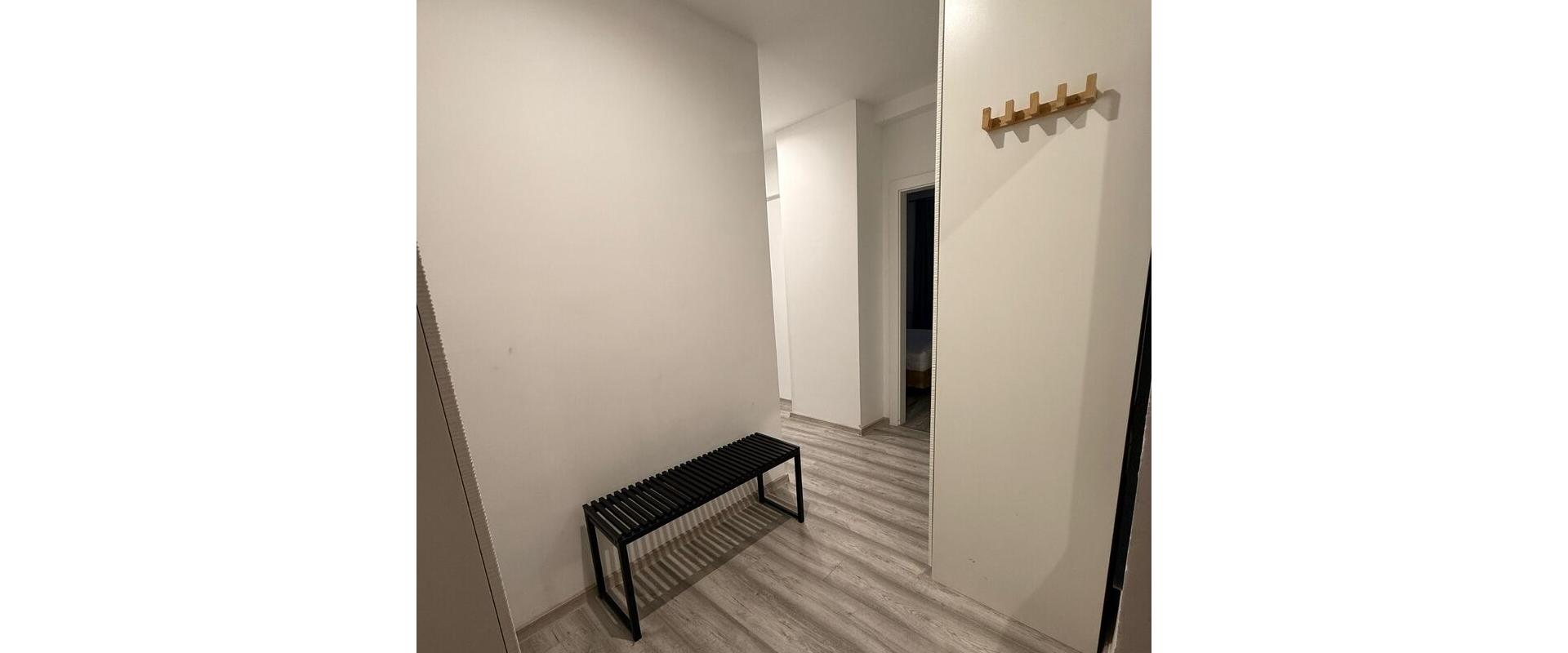 Priestranný 2izbový kompletne zrekonštruovaný byt v Krasňanoch