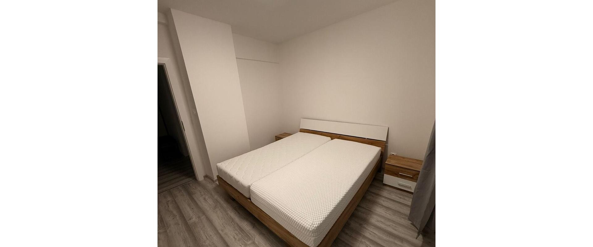 Priestranný 2izbový kompletne zrekonštruovaný byt v Krasňanoch