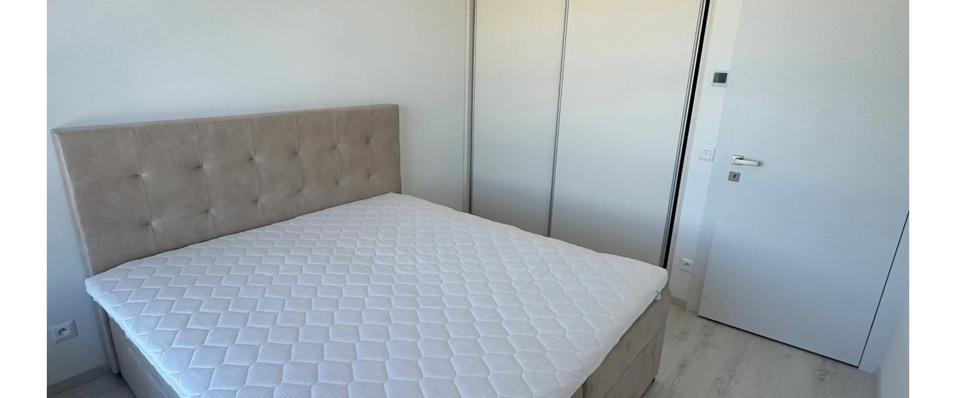 Štýlový 2izbový byt v projekte NESTO - nový, zariadený na mieru s balkónom a parkovaním