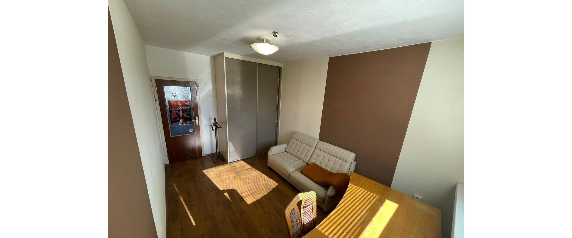 Prenájom 4-izbového bytu – Nedbalova ulica, Nitra