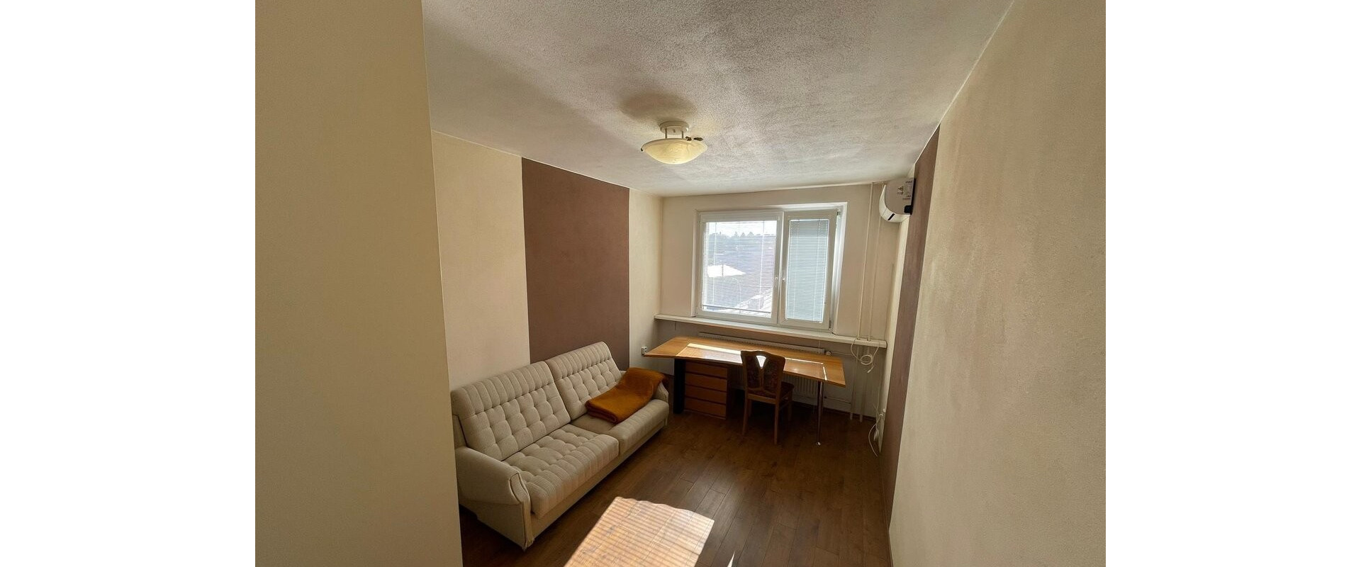 Prenájom 4-izbového bytu – Nedbalova ulica, Nitra