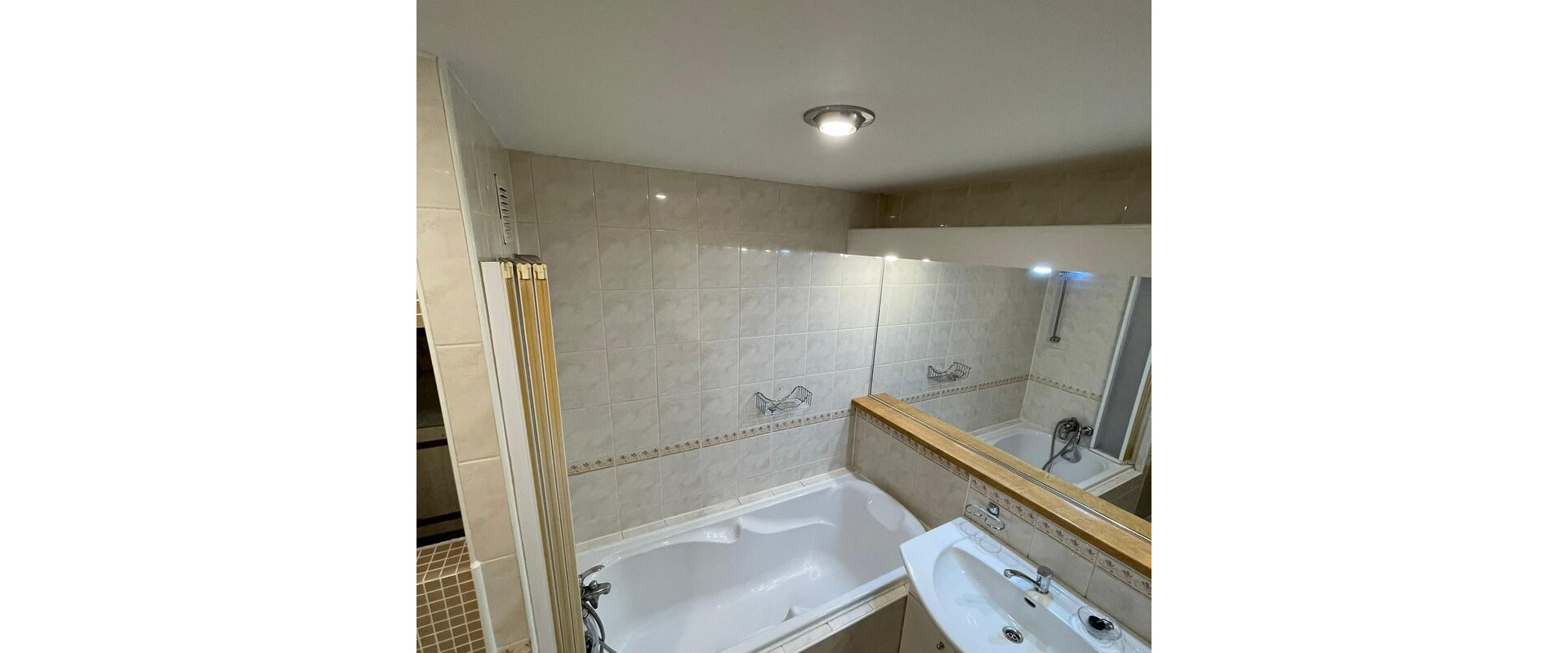 Prenájom 4-izbového bytu – Nedbalova ulica, Nitra