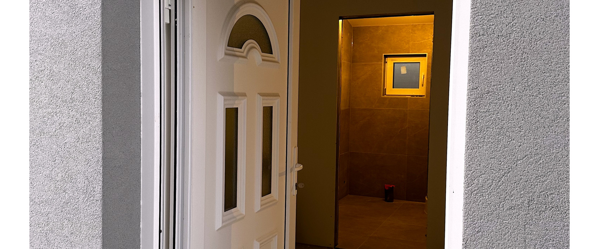 NA PREDAJ 2-izbový drevodom s terasou, nízke náklady, ticho, zeleň – Nitra