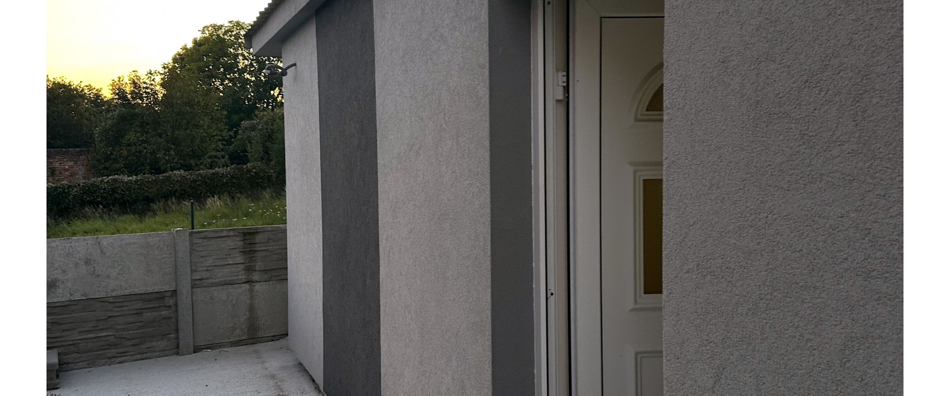 NA PREDAJ 2-izbový drevodom s terasou, nízke náklady, ticho, zeleň – Nitra