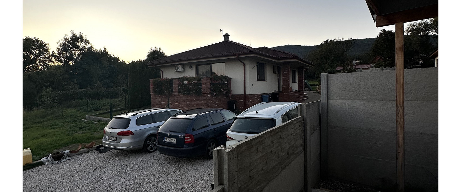 NA PREDAJ 2-izbový drevodom s terasou, nízke náklady, ticho, zeleň – Nitra