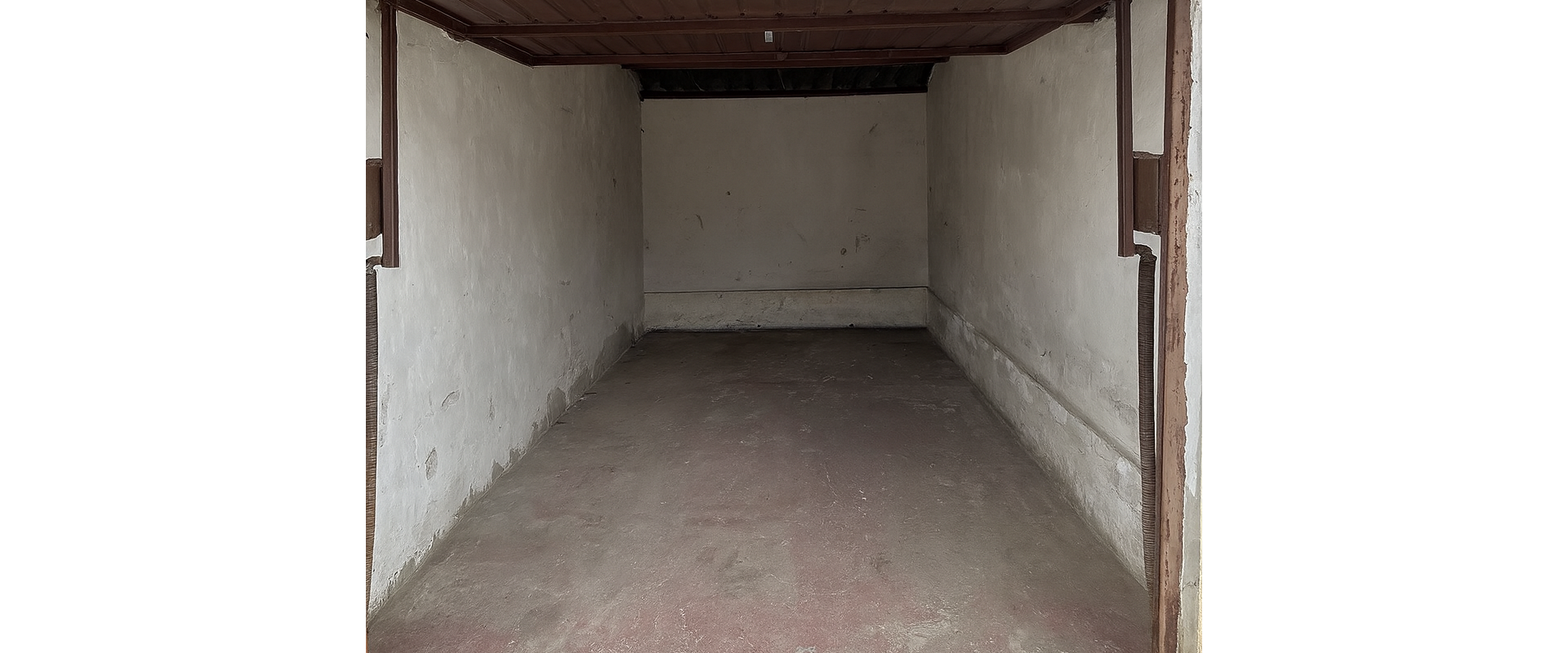 PRENAJATÁ!!! Na prenájom garáž, Šváby