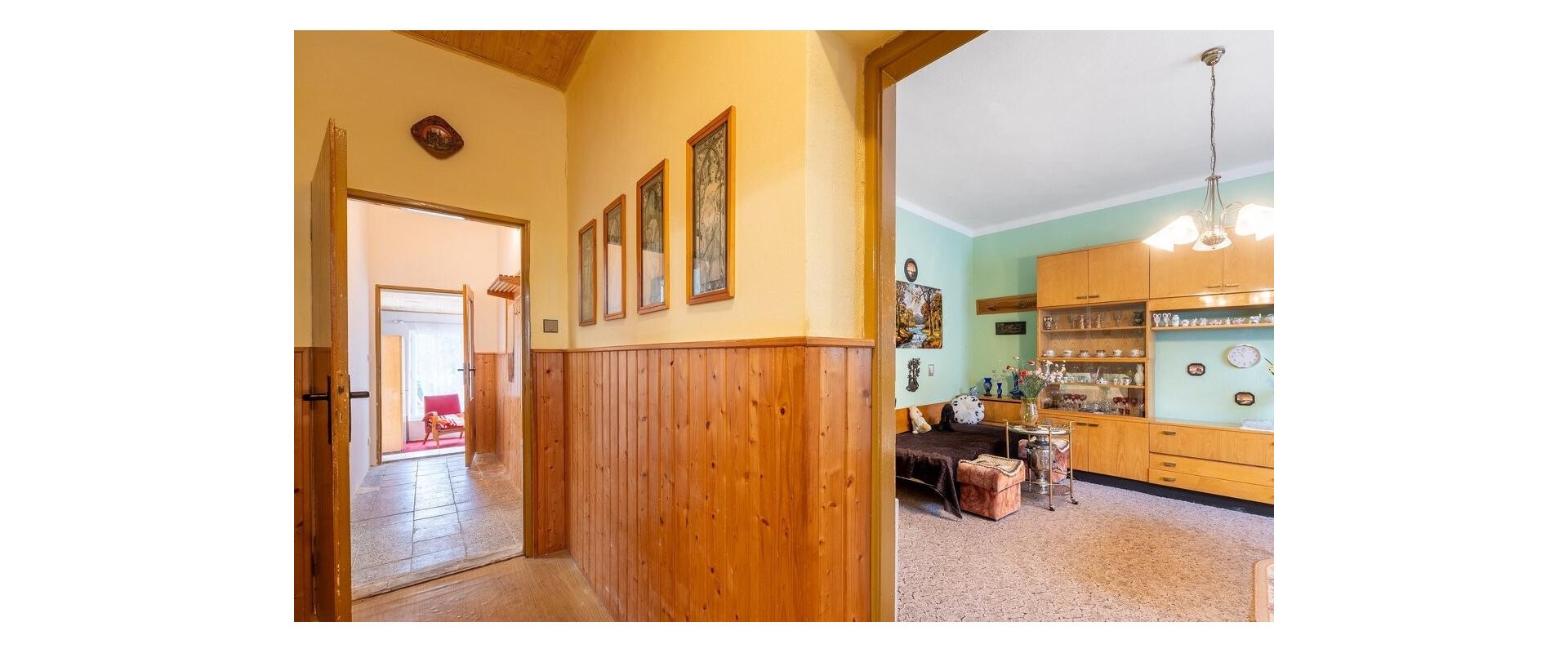 Rodinný dom na veľkom pozemku vo Dvoroch nad Žitavou