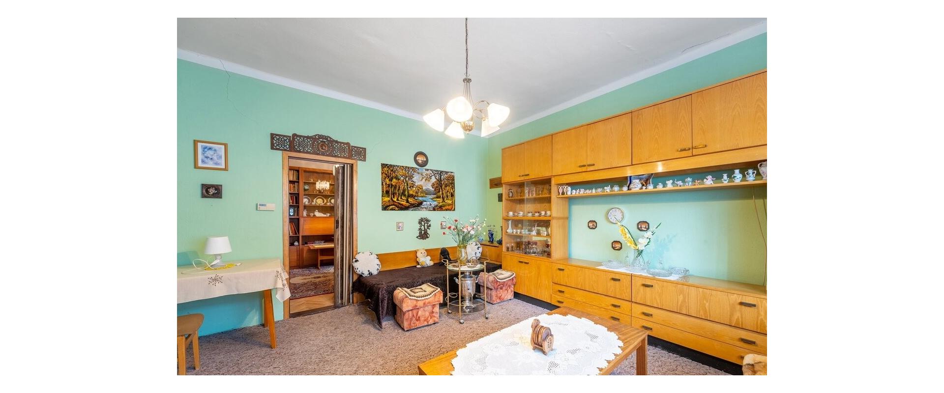 Rodinný dom na veľkom pozemku vo Dvoroch nad Žitavou