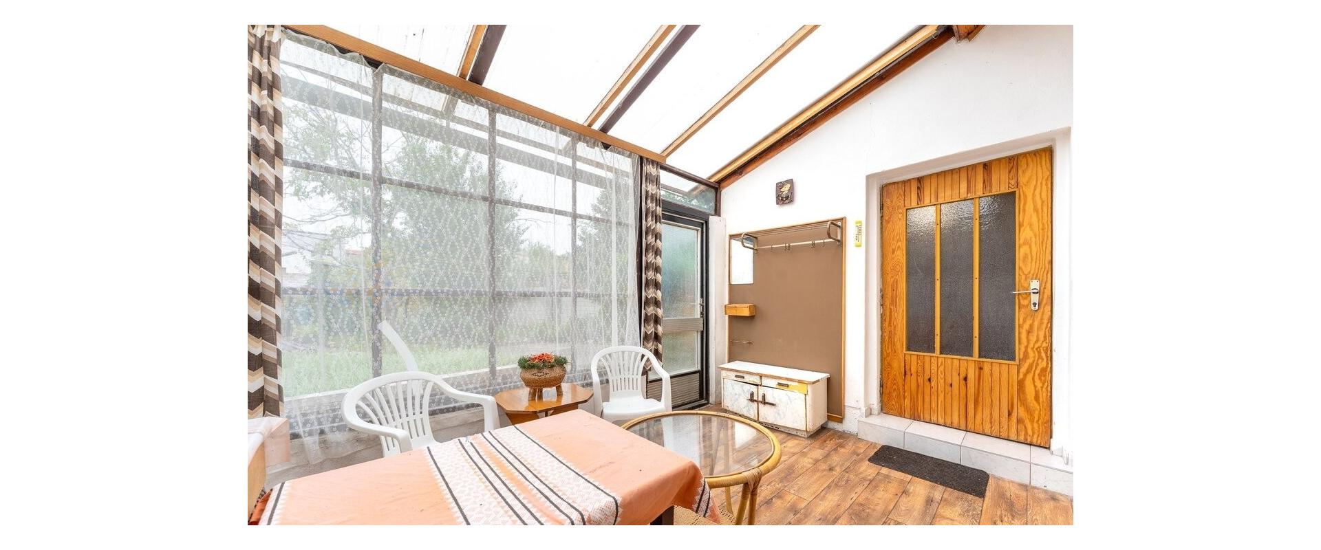 Rodinný dom na veľkom pozemku vo Dvoroch nad Žitavou