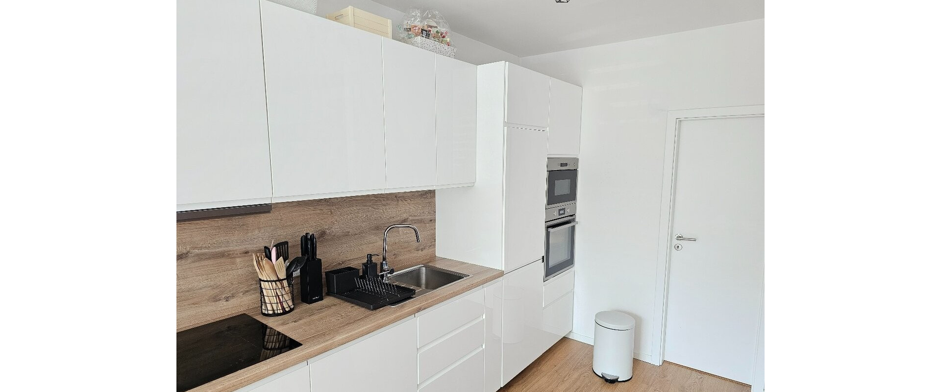 Priestranný 3 izbový byt - podzemné parkovanie, pivnica, loggia - Ružinov Ostredky