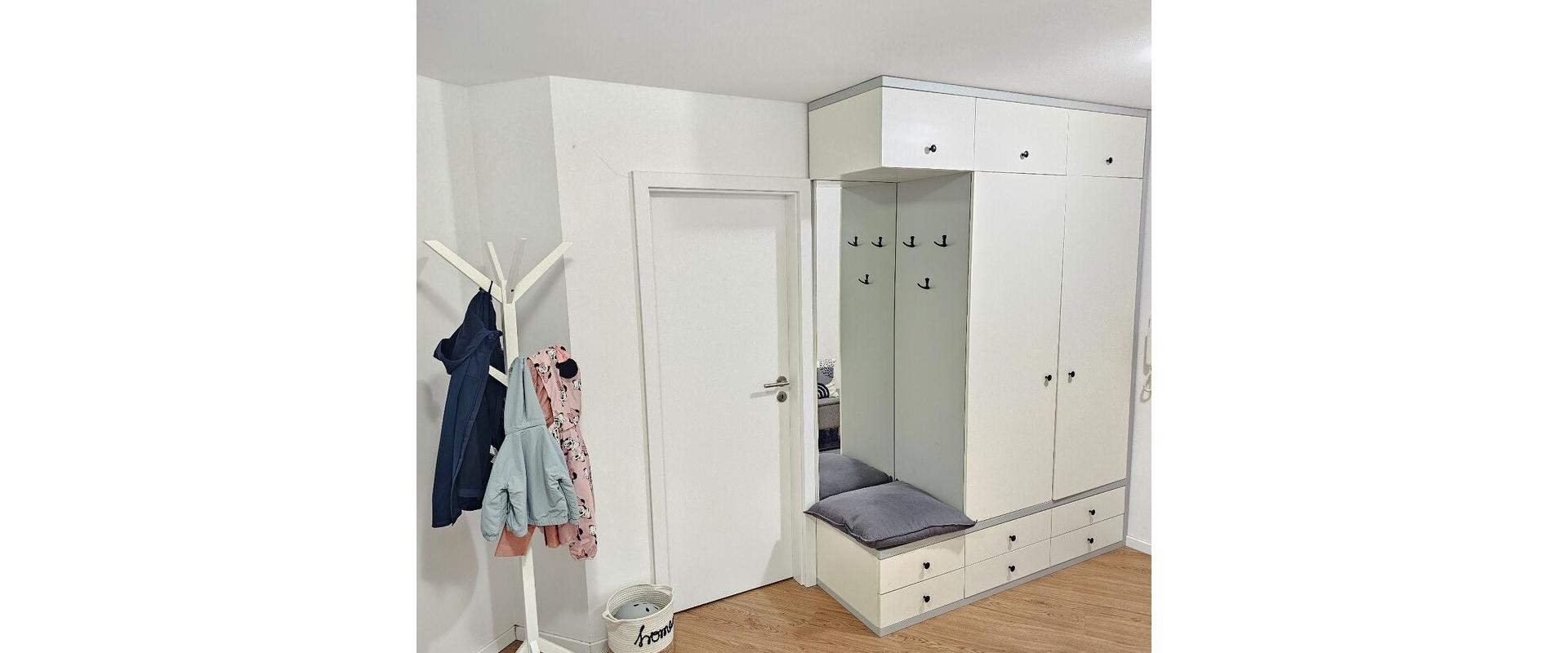 Priestranný 3 izbový byt - podzemné parkovanie, pivnica, loggia - Ružinov Ostredky