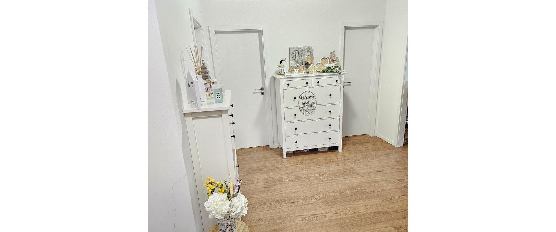 Priestranný 3 izbový byt - podzemné parkovanie, pivnica, loggia - Ružinov Ostredky