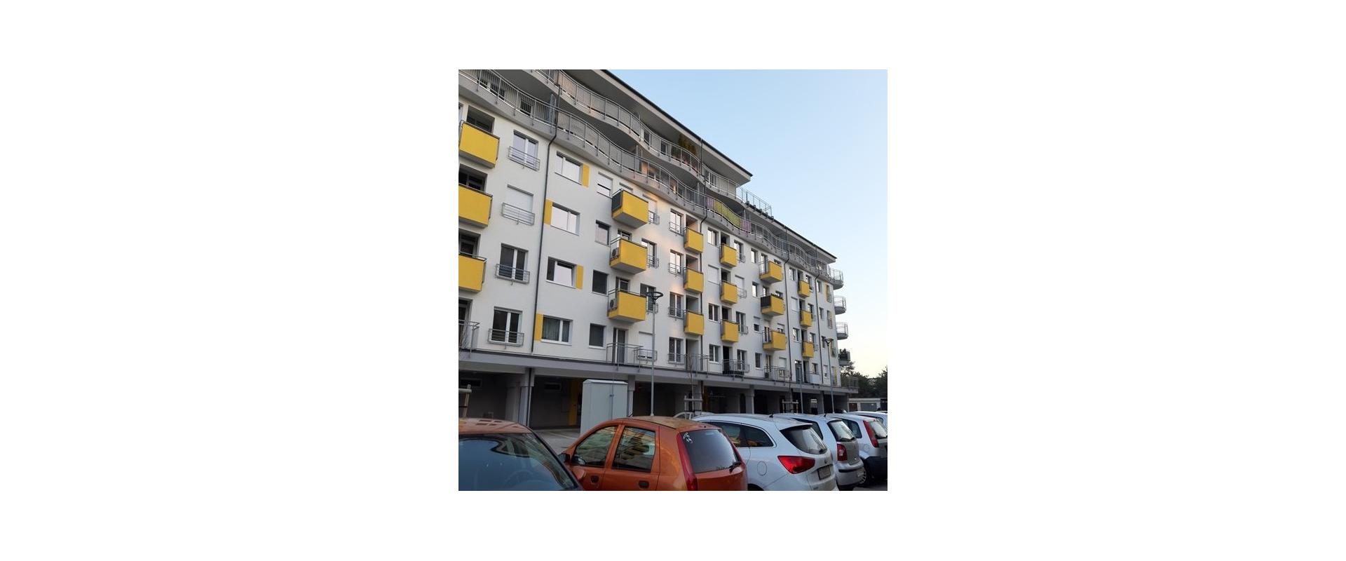 Priestranný 3 izbový byt - podzemné parkovanie, pivnica, loggia - Ružinov Ostredky