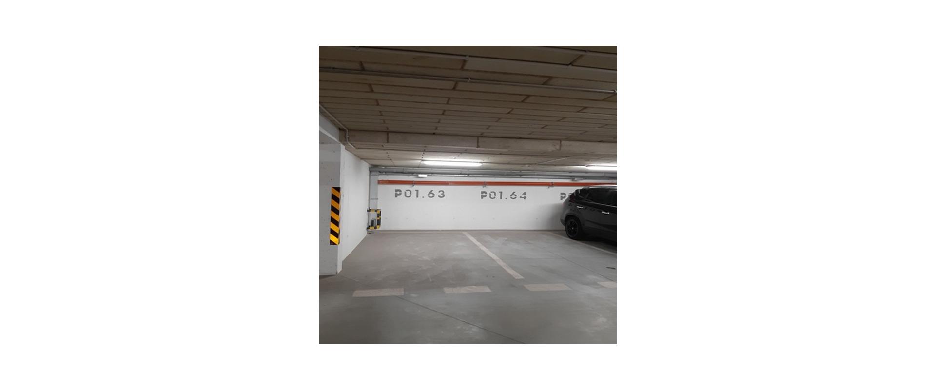 Priestranný 3 izbový byt - podzemné parkovanie, pivnica, loggia - Ružinov Ostredky