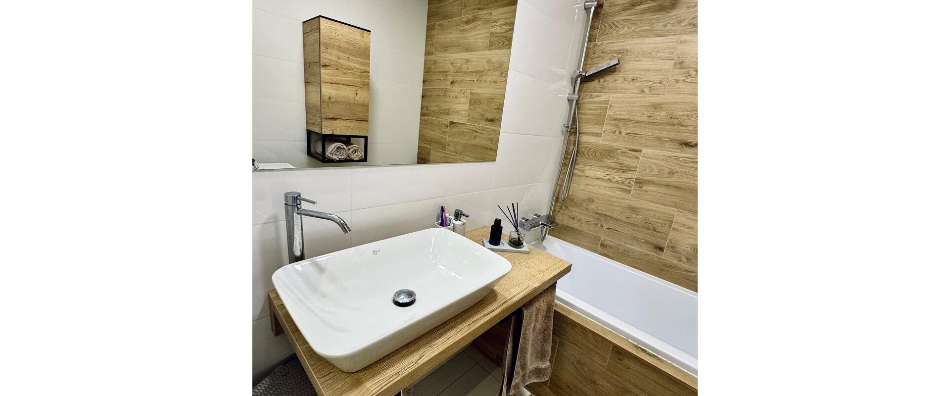 Moderne a tiche byvanie v srdci mesta - 2 izbovy  byt na prenajom