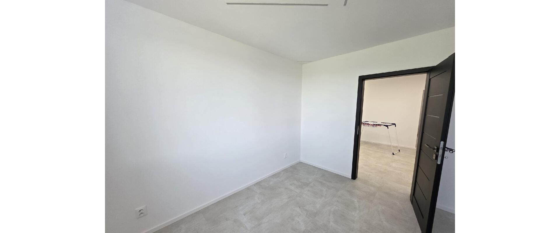 Velkometrážny 4izb.byt  s loggiou na prenájom v Leviciach