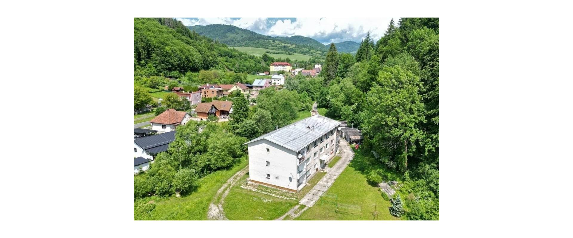 2-izbový komfortný byt s garážou a posedením v tichej lokalite ! super cena !