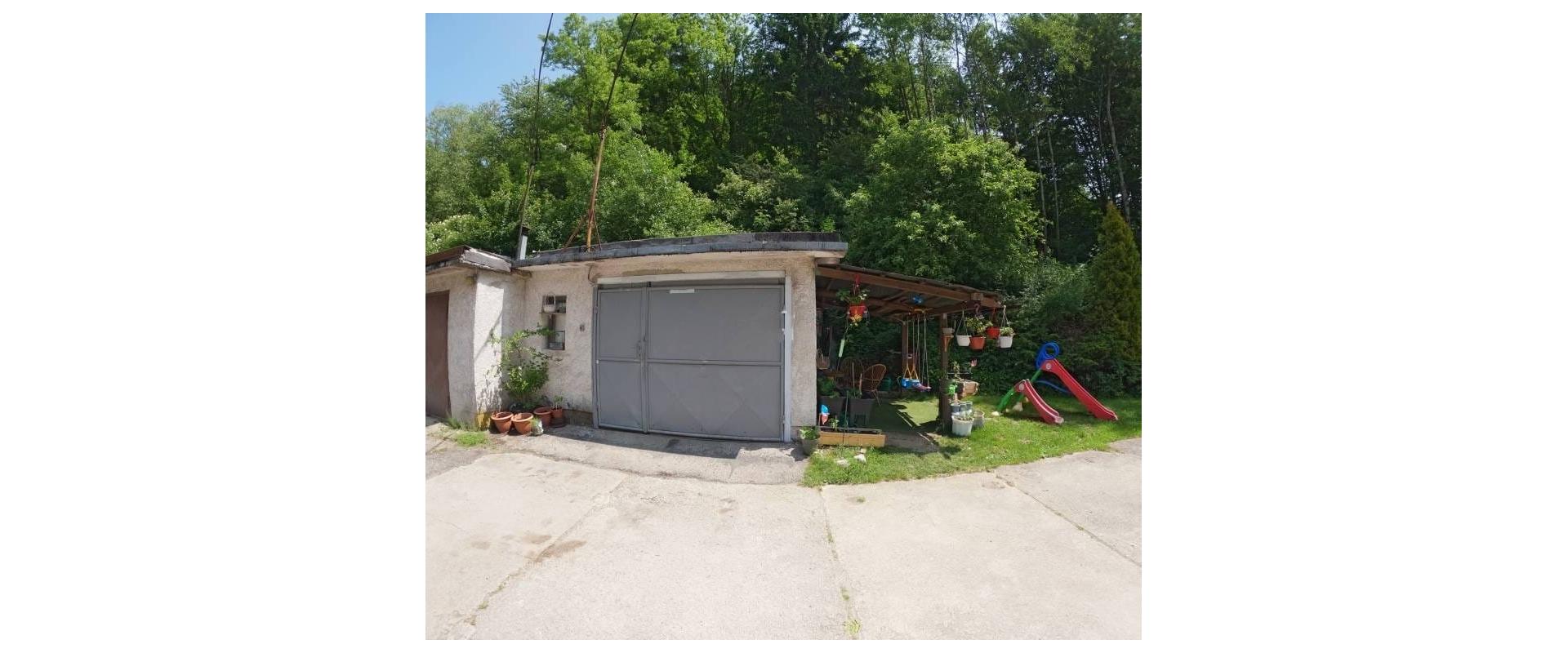 2-izbový komfortný byt s garážou a posedením v tichej lokalite ! super cena !