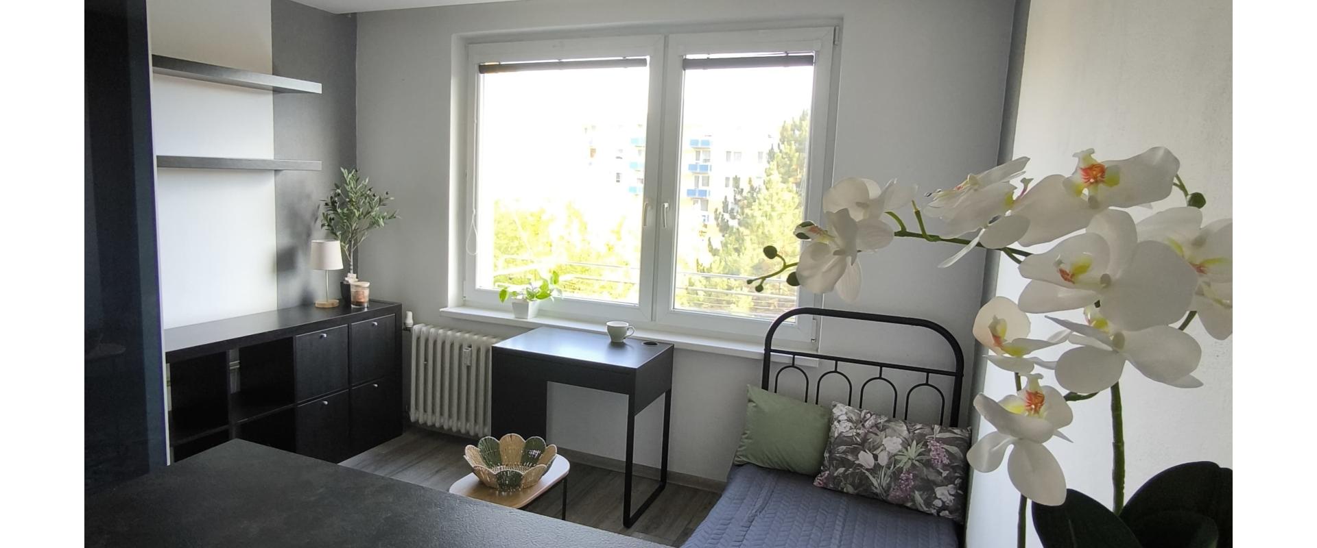 PREDAJ útulnej modernej garsónky v TOP lokalite !