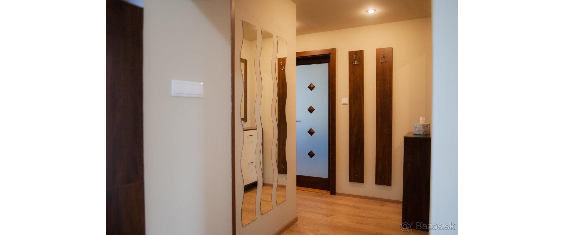 3 izbový byt, 97m2, ul. Pajorova, 2x lodžia, Košice-Staré Mesto