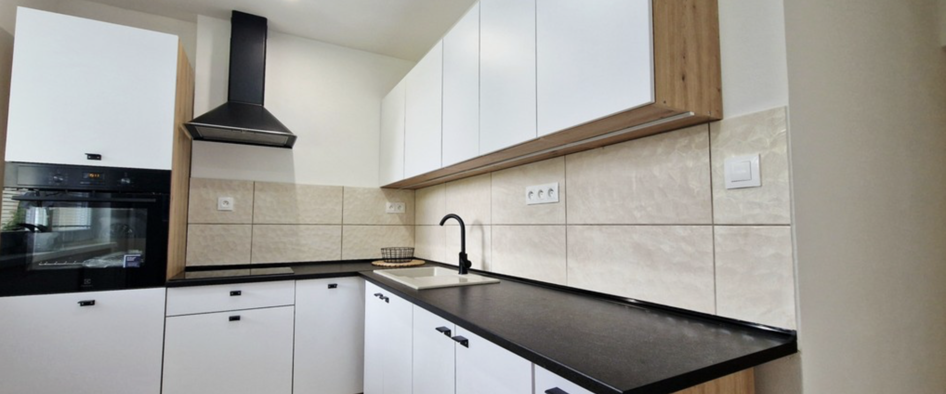 Prenájom trojizbového bytu s luxusným zariadením