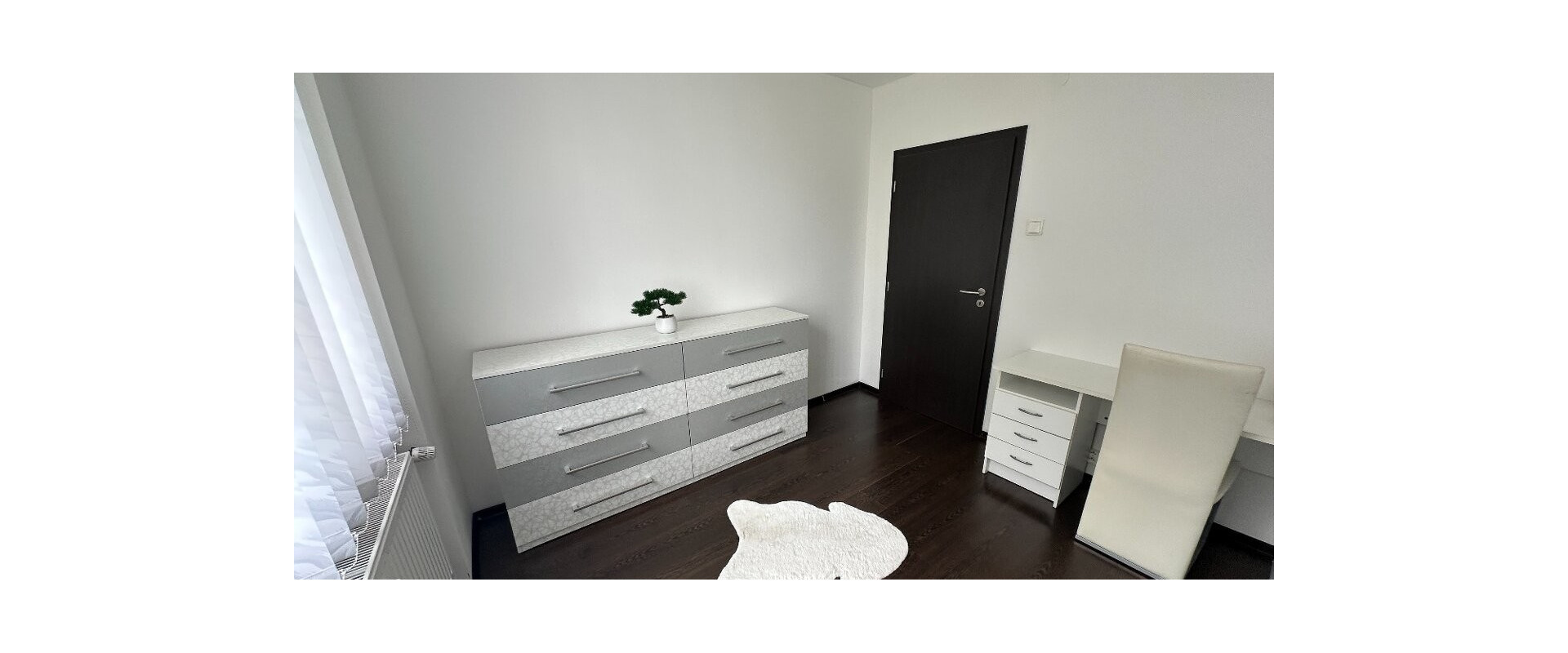 Prenájom veľmi pekný 3-izbový byt – Terasa, Košice.