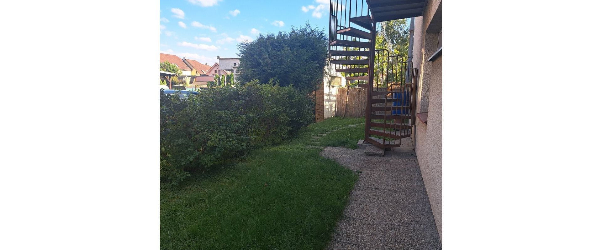 2 a pol izbový byt so záhradkou