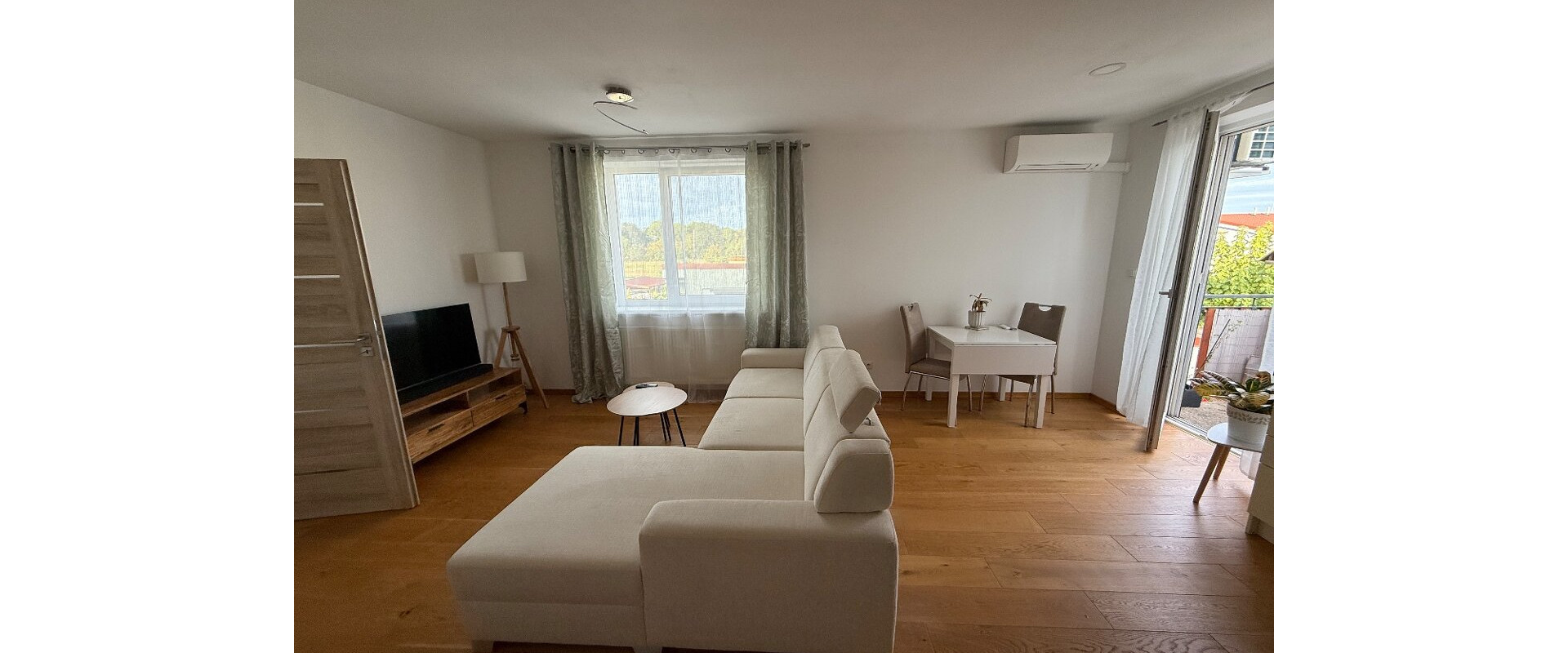 Moderný 2-izbový byt s balkónom – Biely Kostol