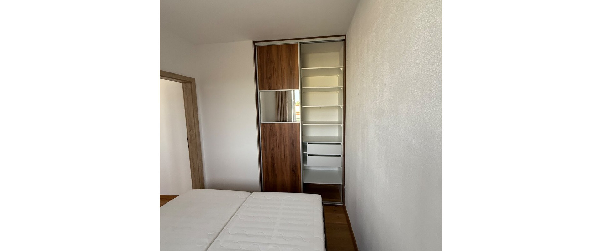 Moderný 2-izbový byt s balkónom – Biely Kostol