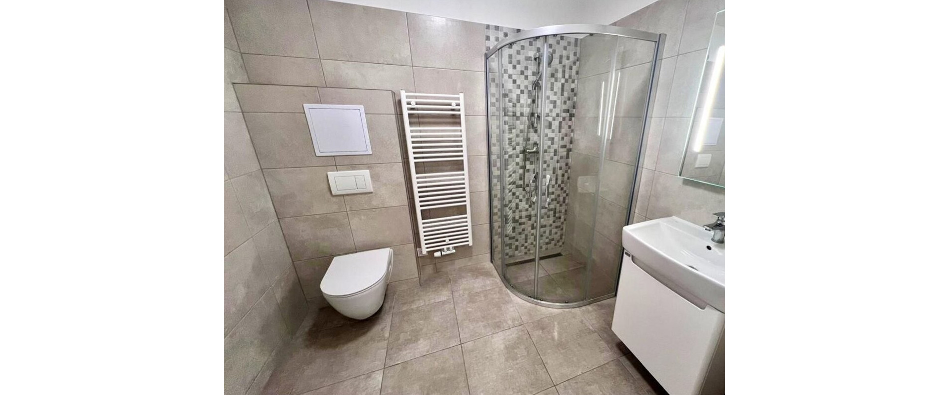 Ponúkame na predaj 2 izbový byt s balkónom za cenu 1 izbového bytu - ideálny pre spoločný začiatok- Karlova Ves