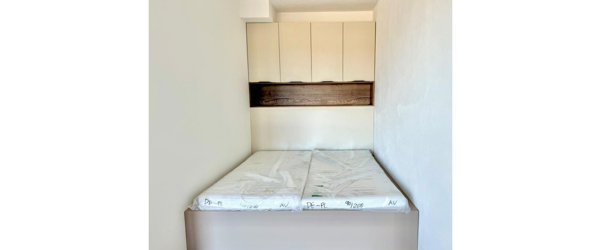 Ponúkame na predaj 2 izbový byt s balkónom za cenu 1 izbového bytu - ideálny pre spoločný začiatok- Karlova Ves