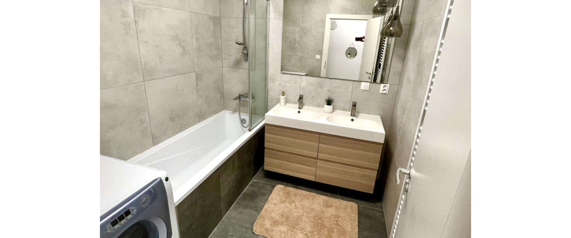 Nadštandardný trojizbový byt na prenájom.