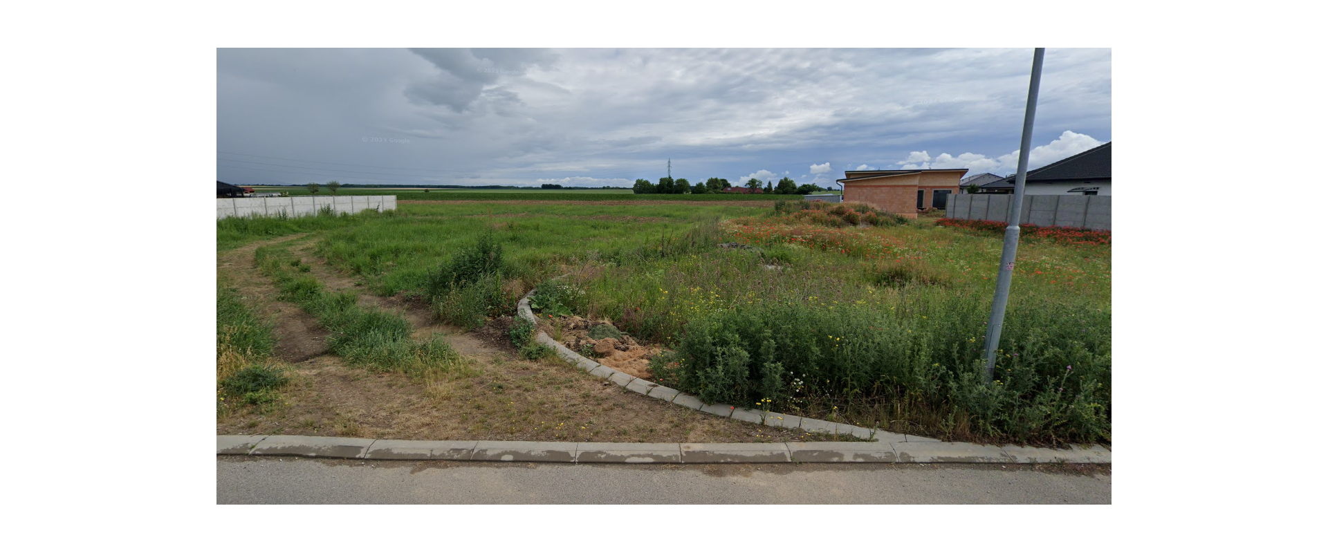 NA PREDAJ STAVEBNÝ POZEMOK - 824 m²