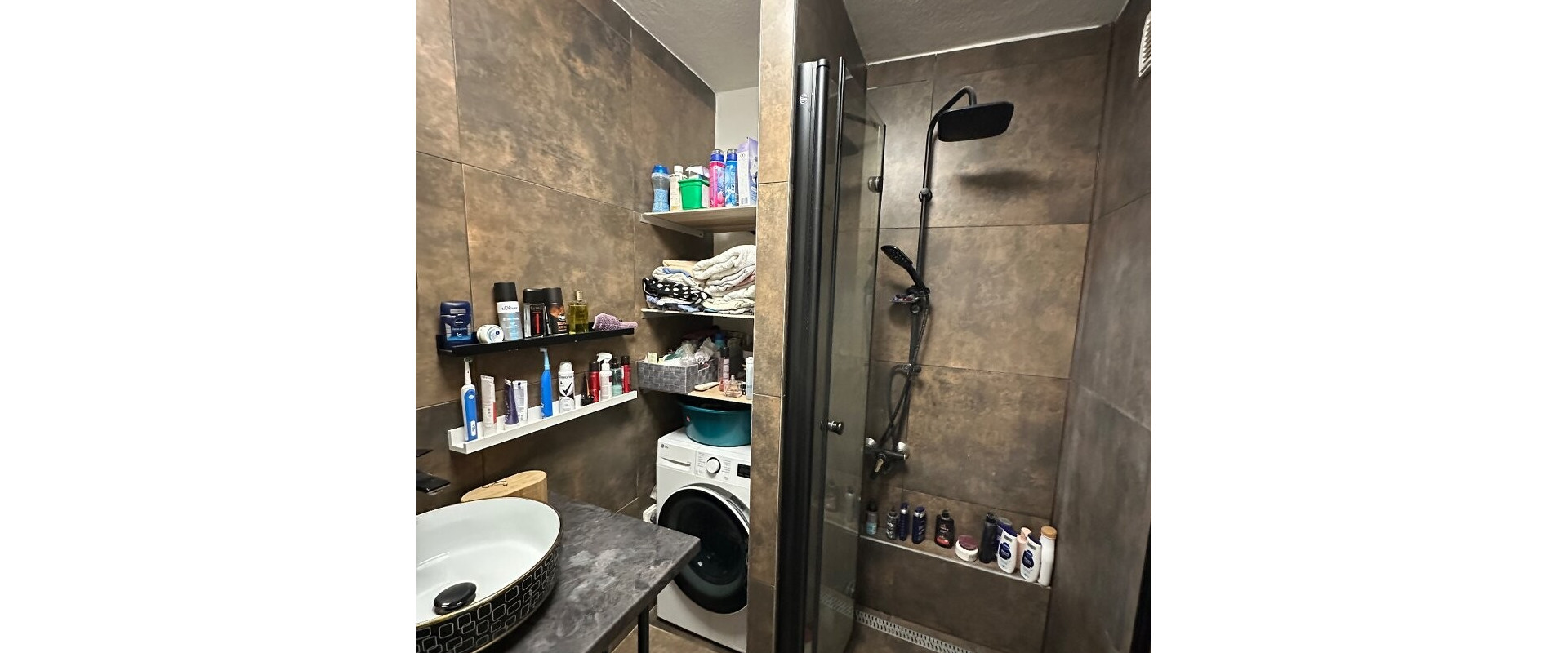 Na predaj 3 izbový byt v Šuranoch s dvoma pivnicami