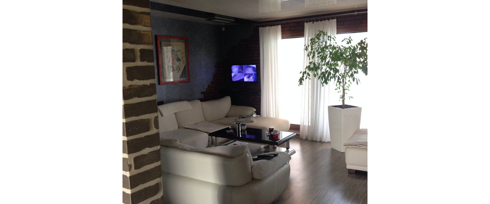 Villa v obci Trstín - s veľkým pozemkom