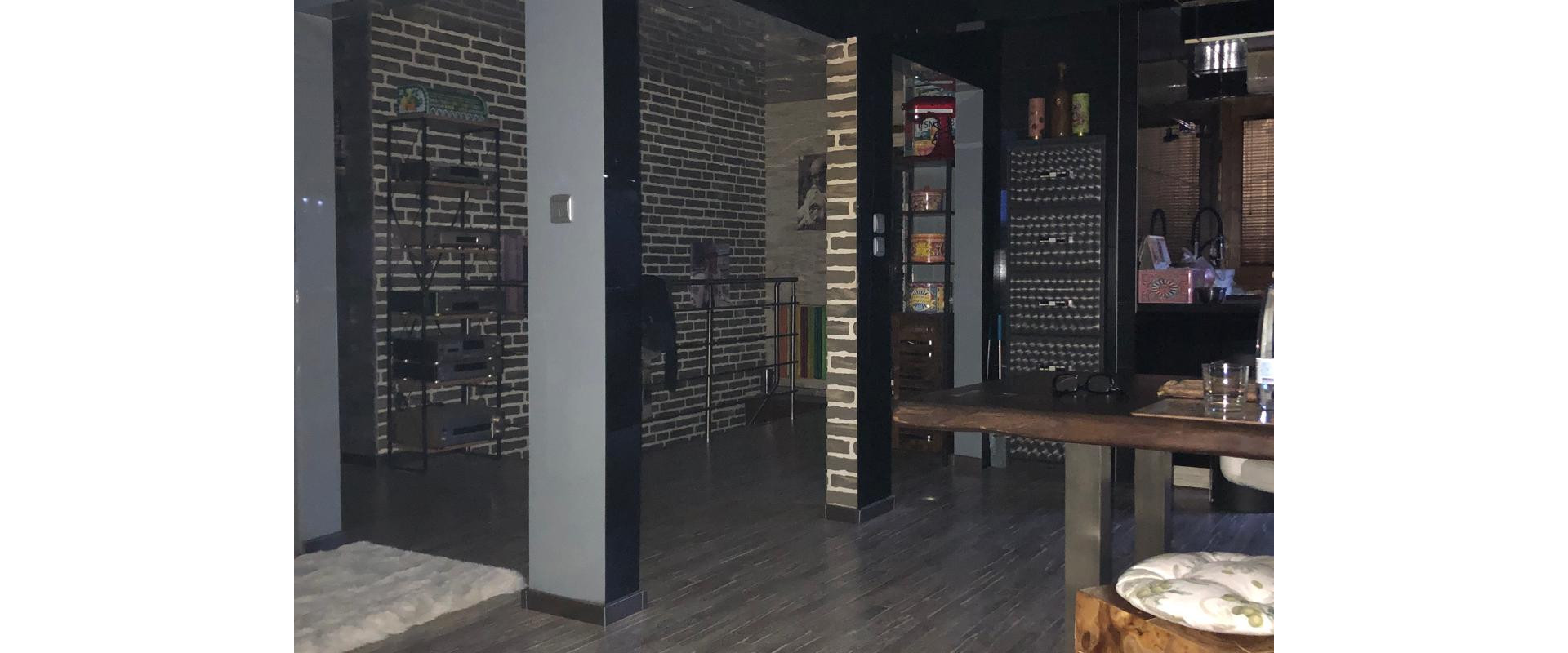 Villa v obci Trstín - s veľkým pozemkom