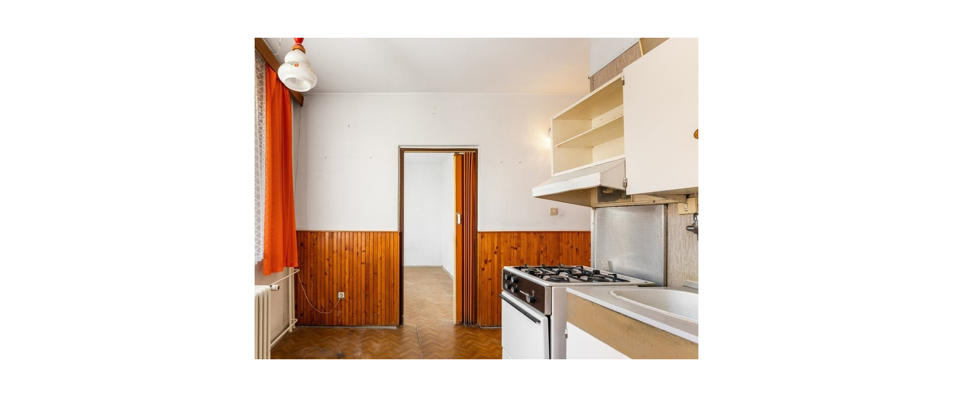 Vynikajúca Investičná Príležitosť - priestranný 4 izbový byt - pôvodný stav - Dúbravka