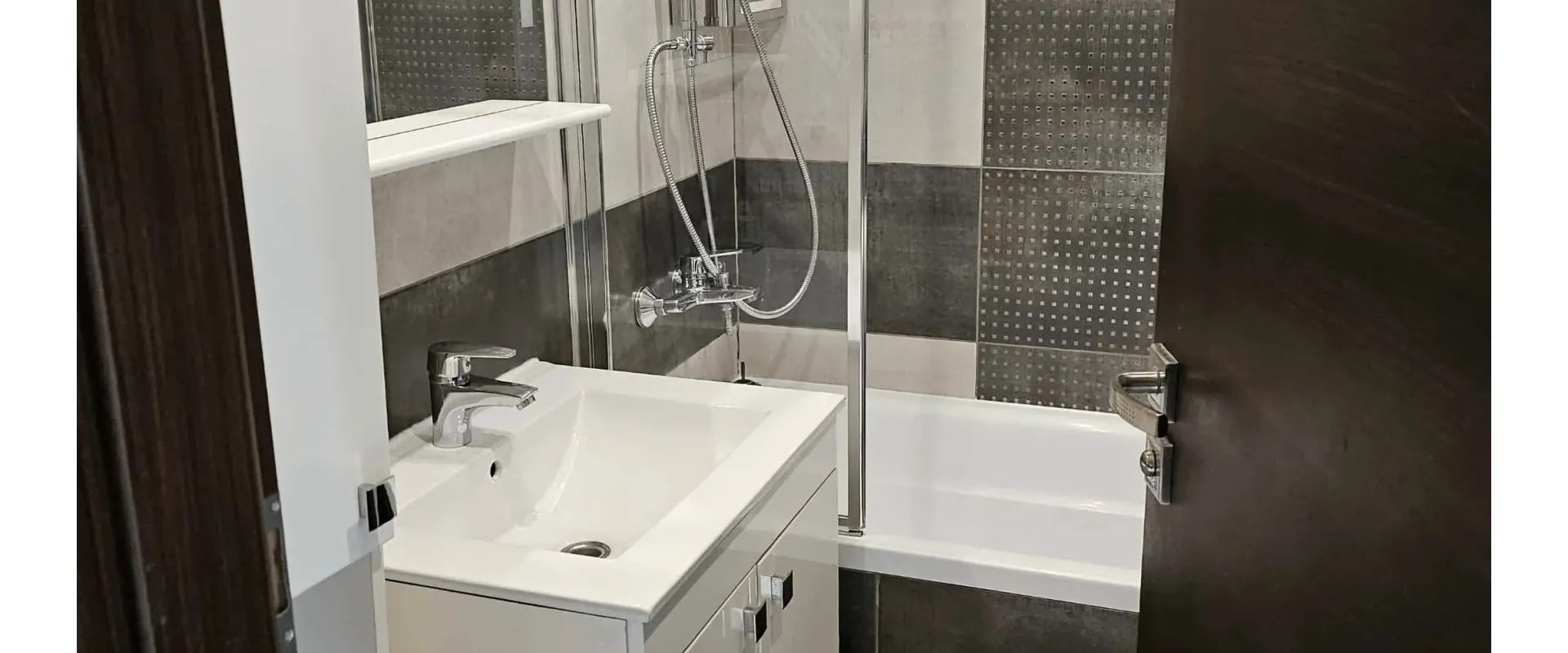 Ponúkame na prenájom 3 izbový byt po kompletnej rekonštrukcii - Petržalka pri univerzite