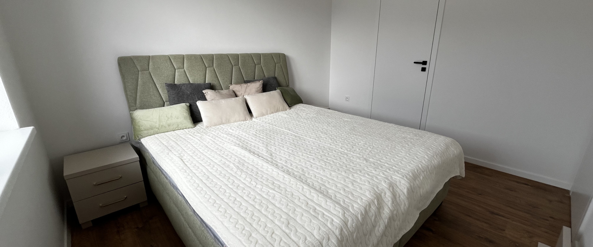 Kompletne zariadený rodinný dom v RED OAK – Červené Duby