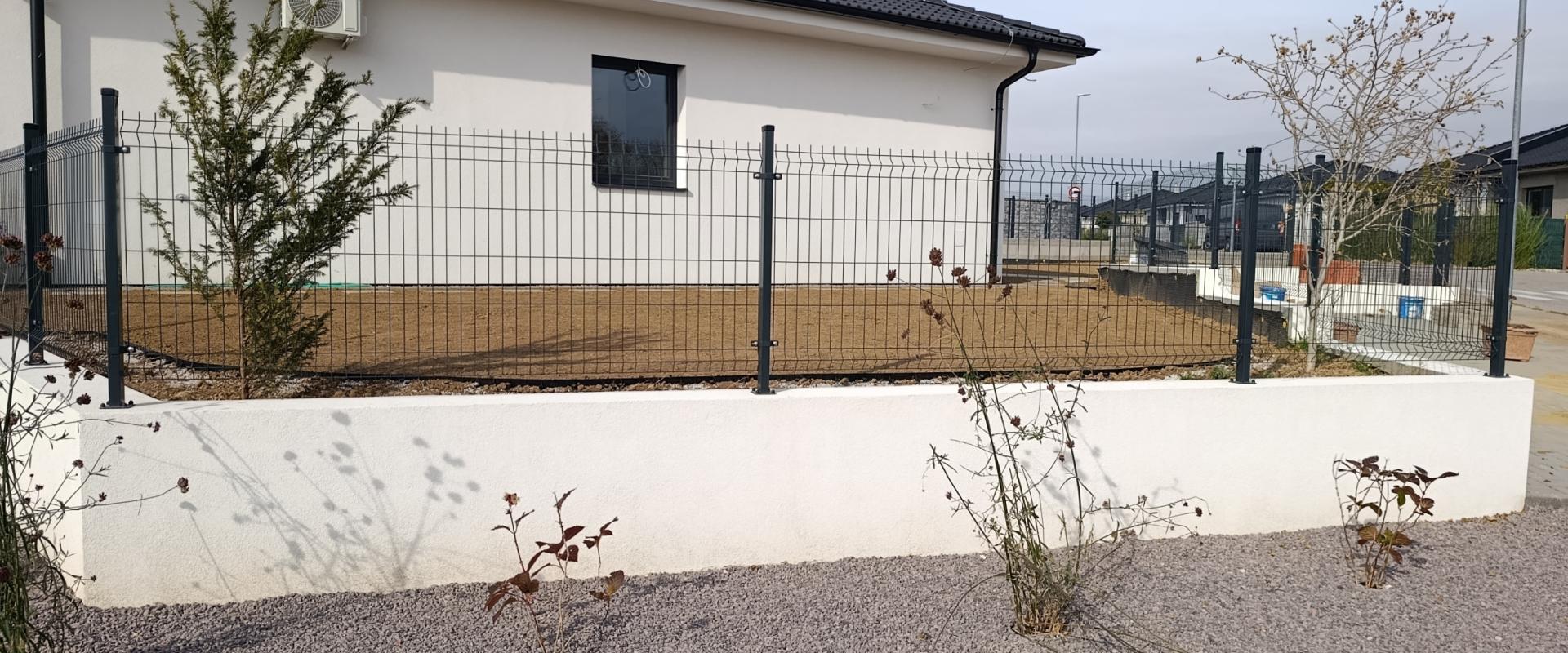 Kompletne zariadený rodinný dom v RED OAK – Červené Duby