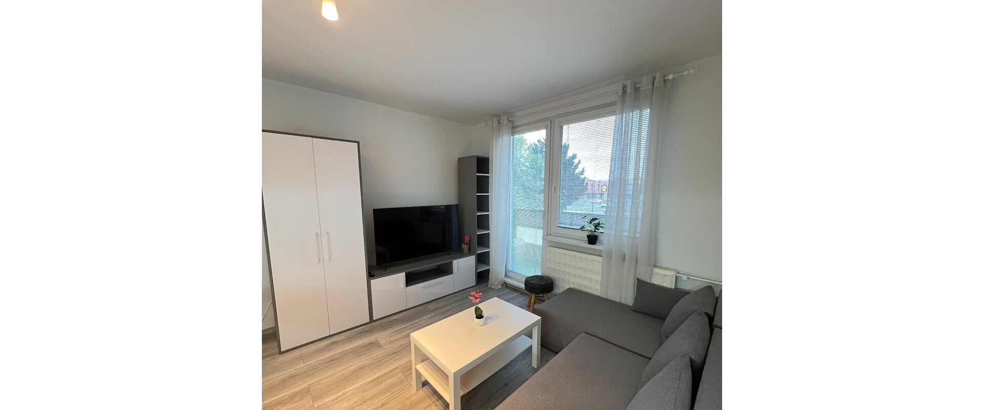 Prenájom útulného 2-izbového bytu v centre Zlatých Moraviec