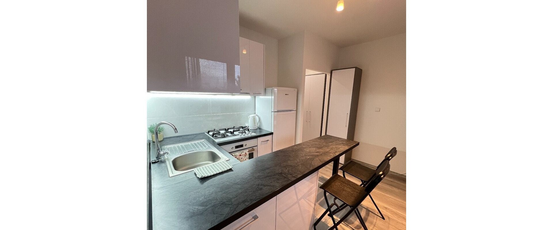 Prenájom útulného 2-izbového bytu v centre Zlatých Moraviec