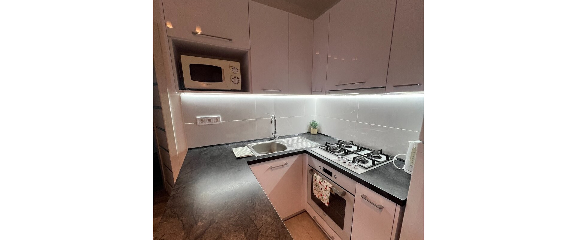 Prenájom útulného 2-izbového bytu v centre Zlatých Moraviec